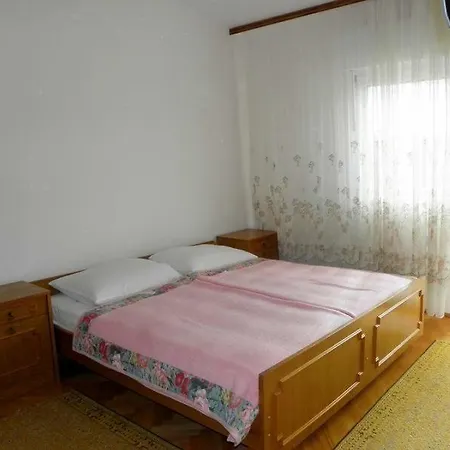 In With Sea View, Loggia, Air Conditioning, Wi-fi Apartment Duce